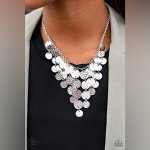 ❤️‍🔥5/$25❤️‍🔥 Spotlight Ready Silver Necklace